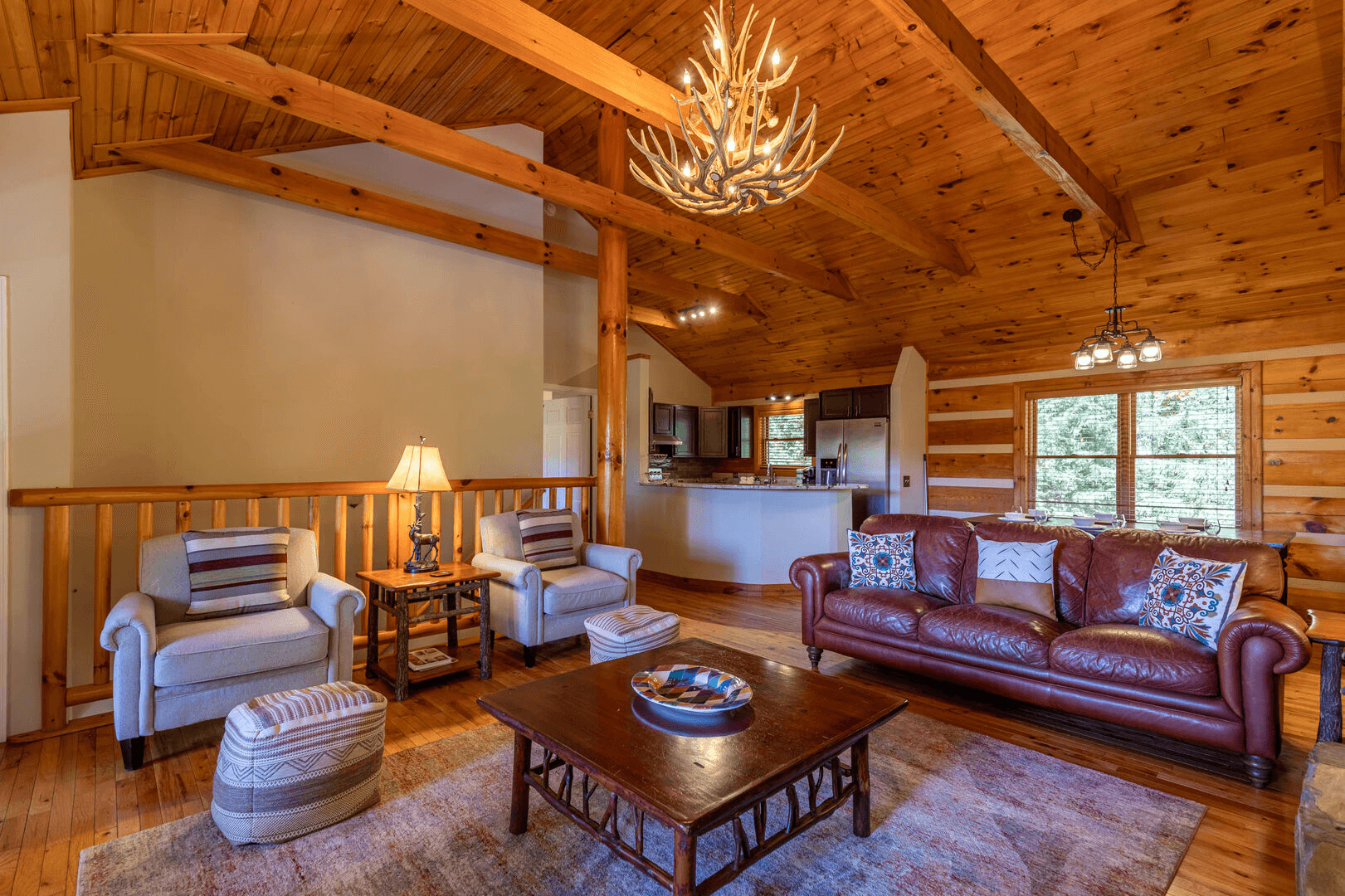 Log Inn at River Ridge - Image 3