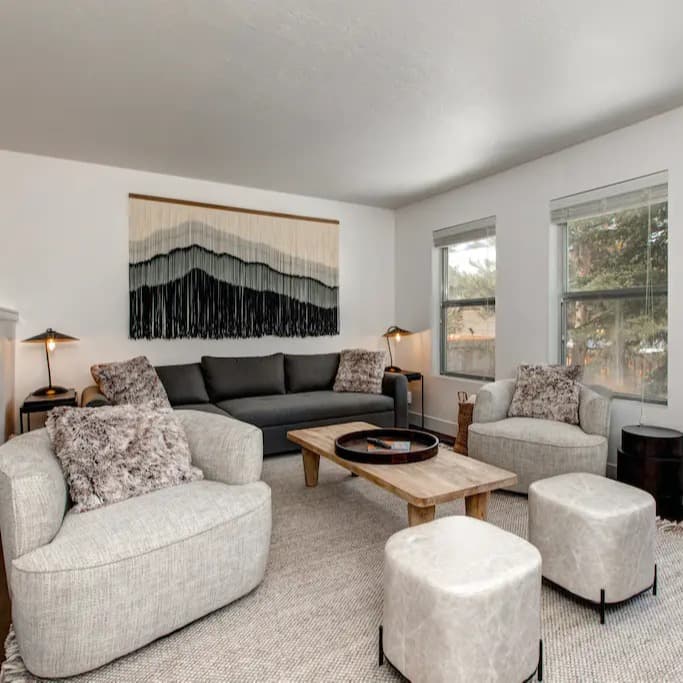 Last Run of the Day House - Image 1