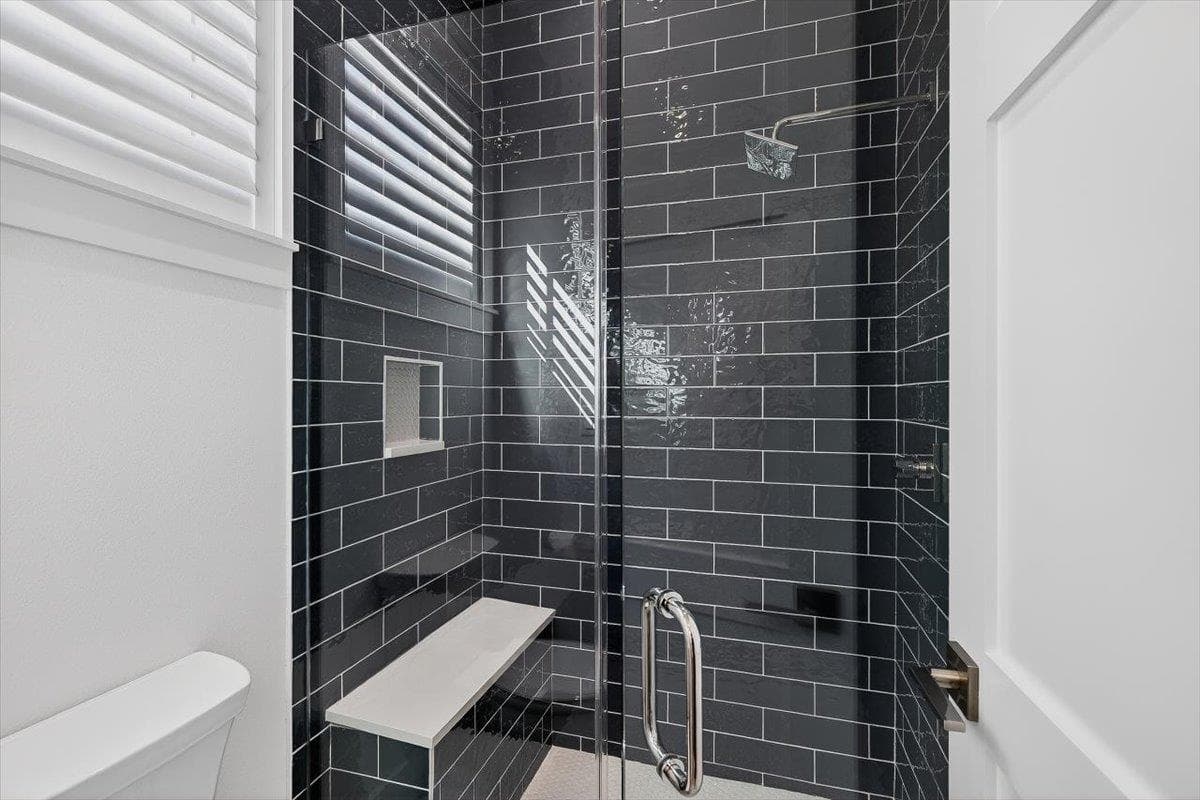 Sunny Shores - Image 30