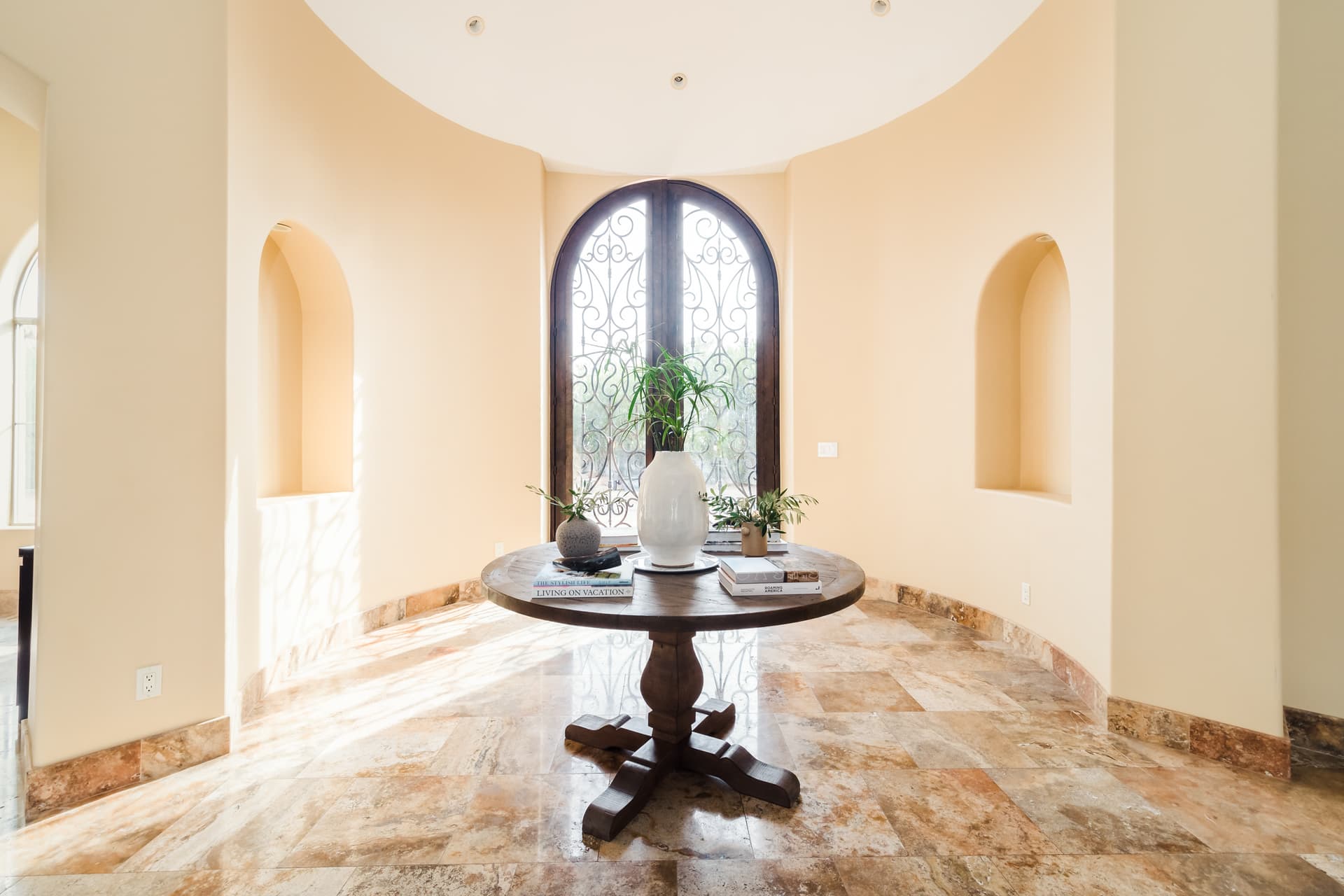 Farrier Manor - Image 12