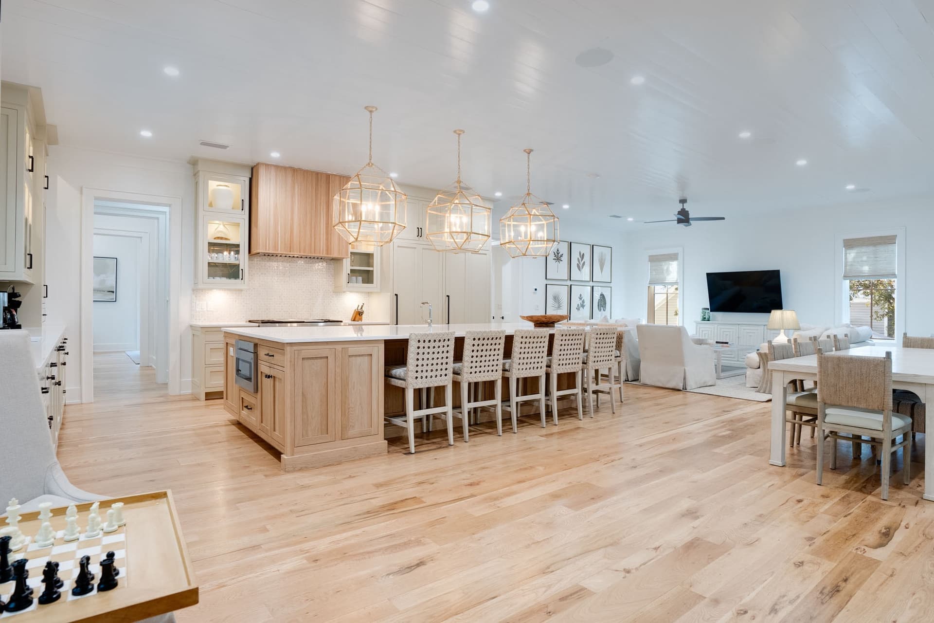 Shore To Have Fun - Image 5