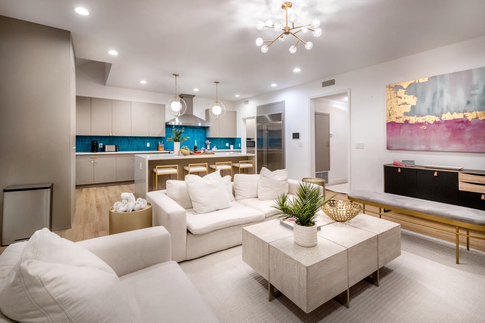 Reef Mall Villa - Image 24