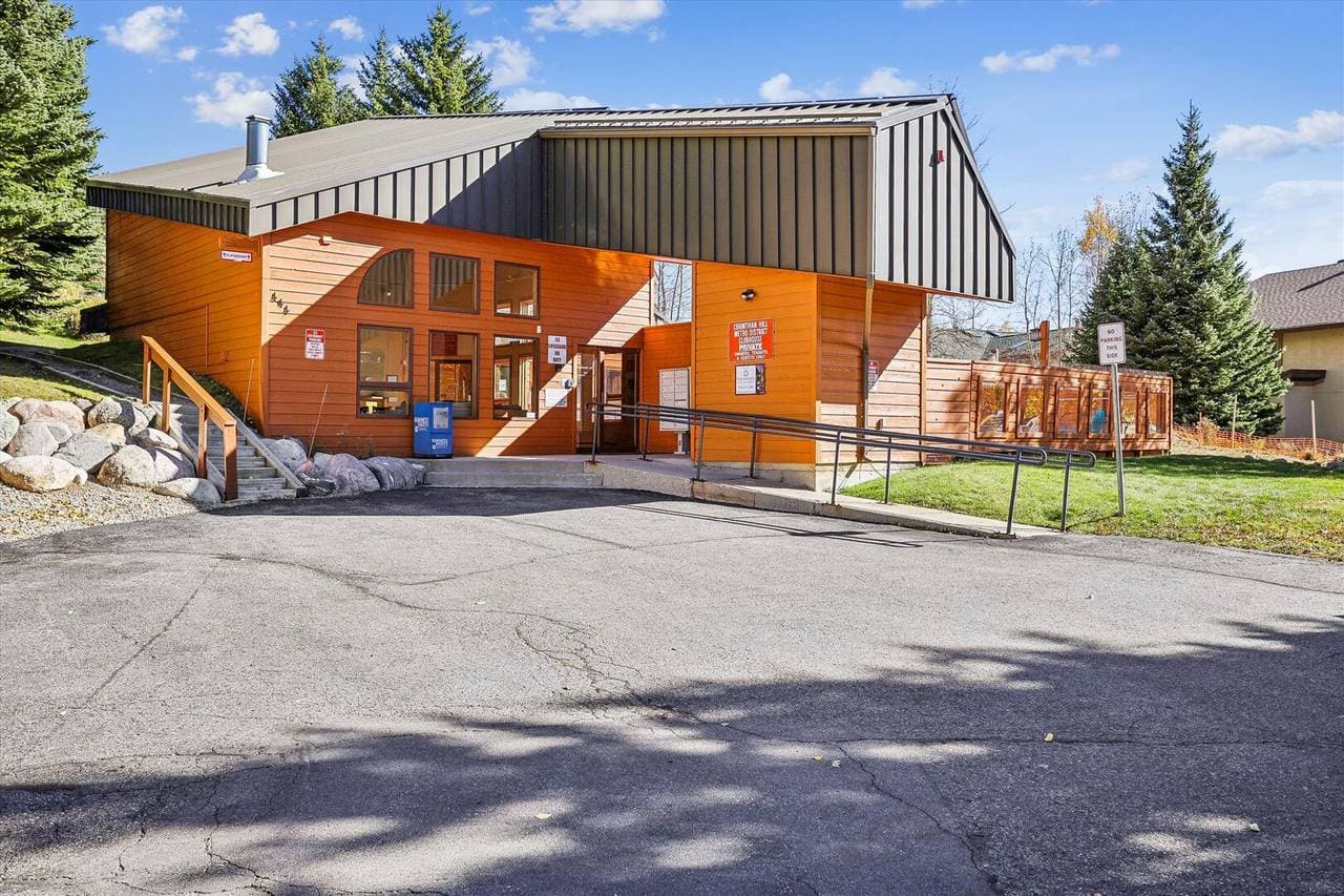 Corinthian Bella Vista - Image 43