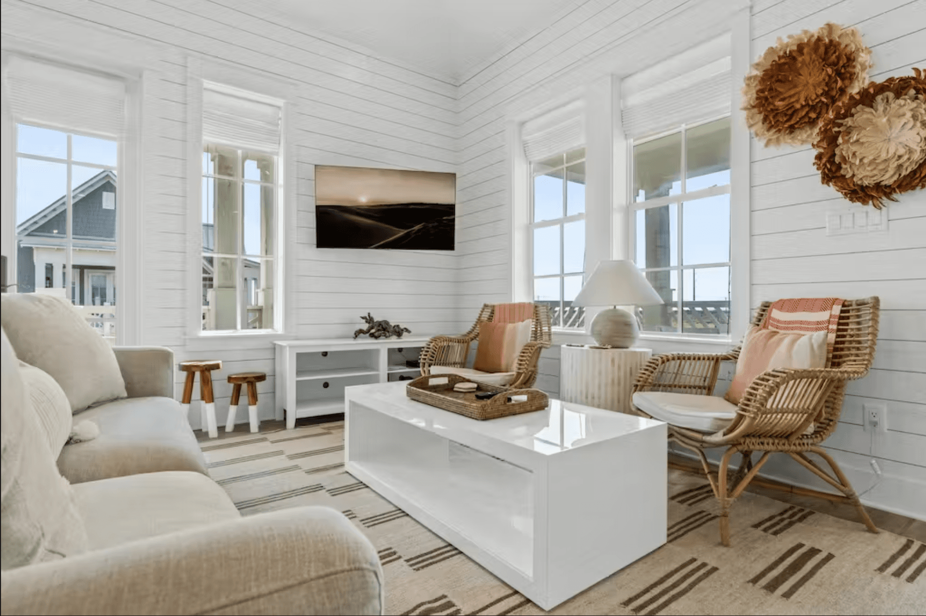 Beach Ball House - Image 11