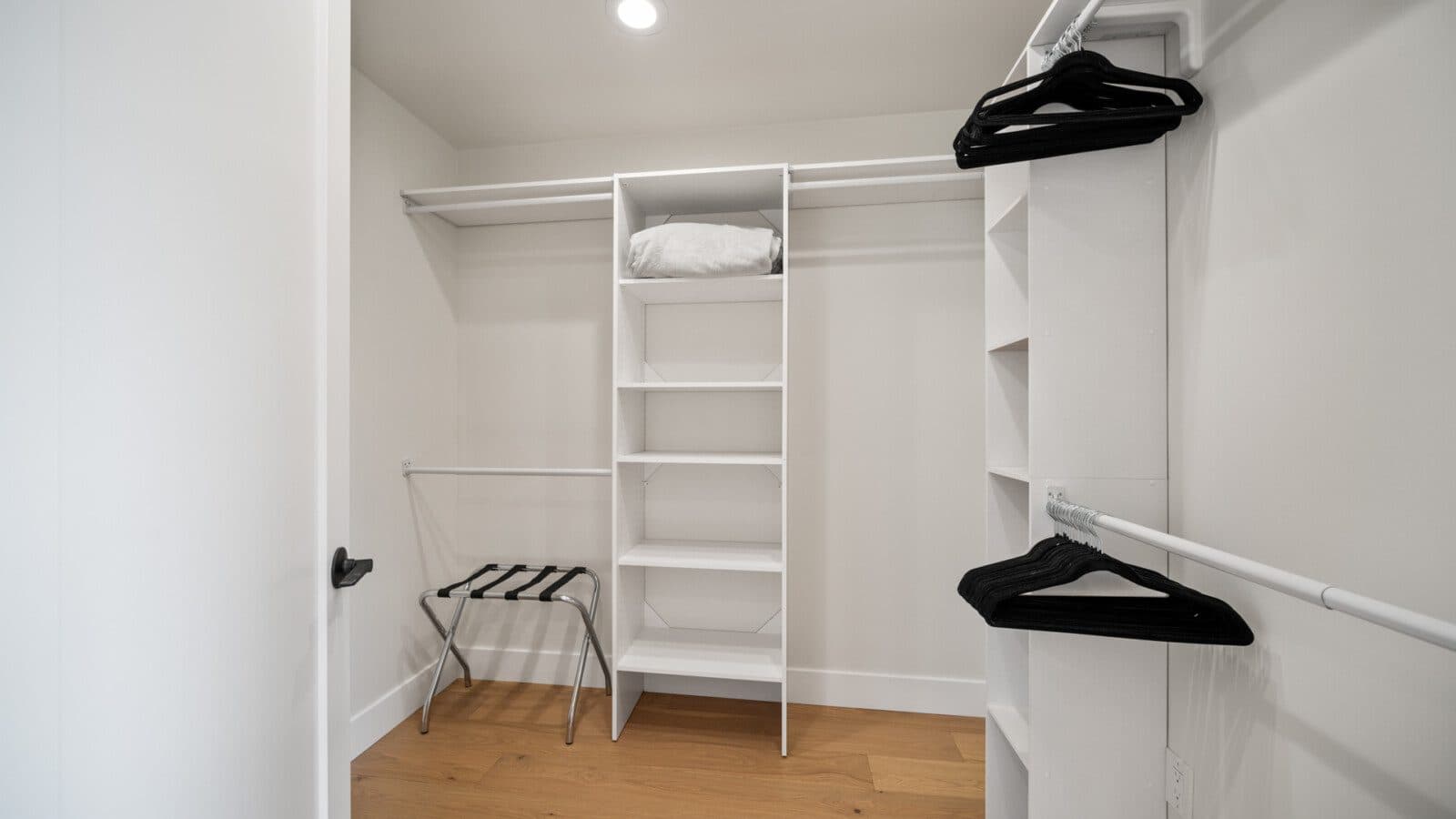 Spontaneous Desert Retreat - Image 19