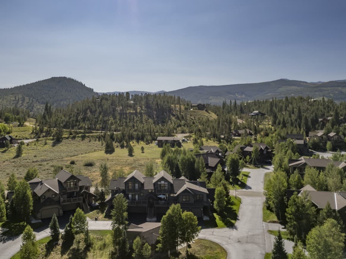 Oak Point Place - Image 3