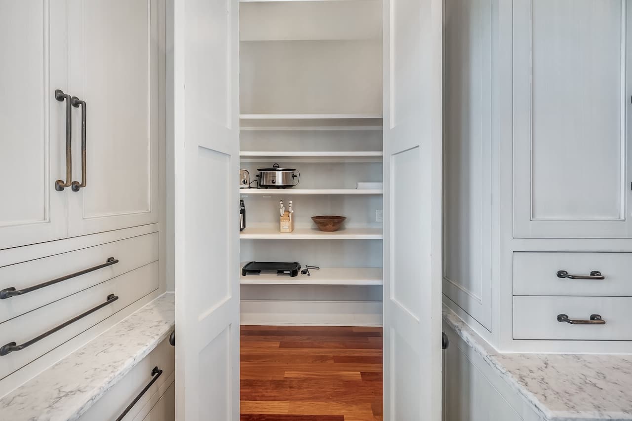 Shore Thing - Image 83