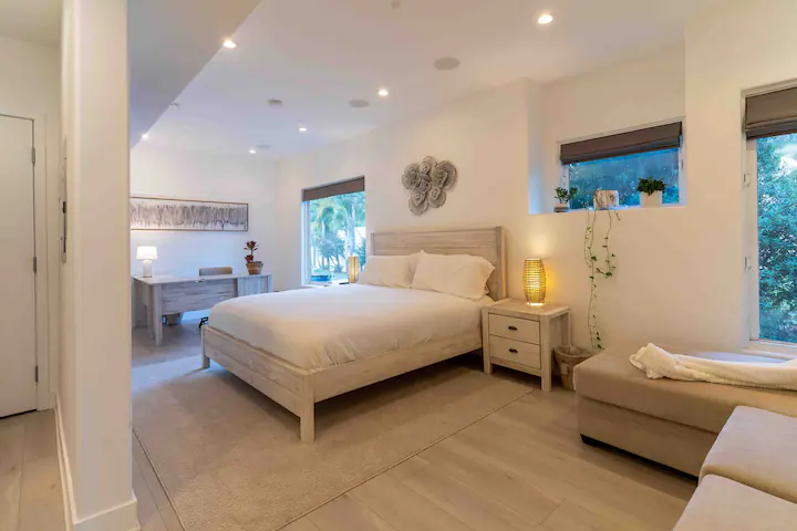 Beverly Haven Home  - Image 19