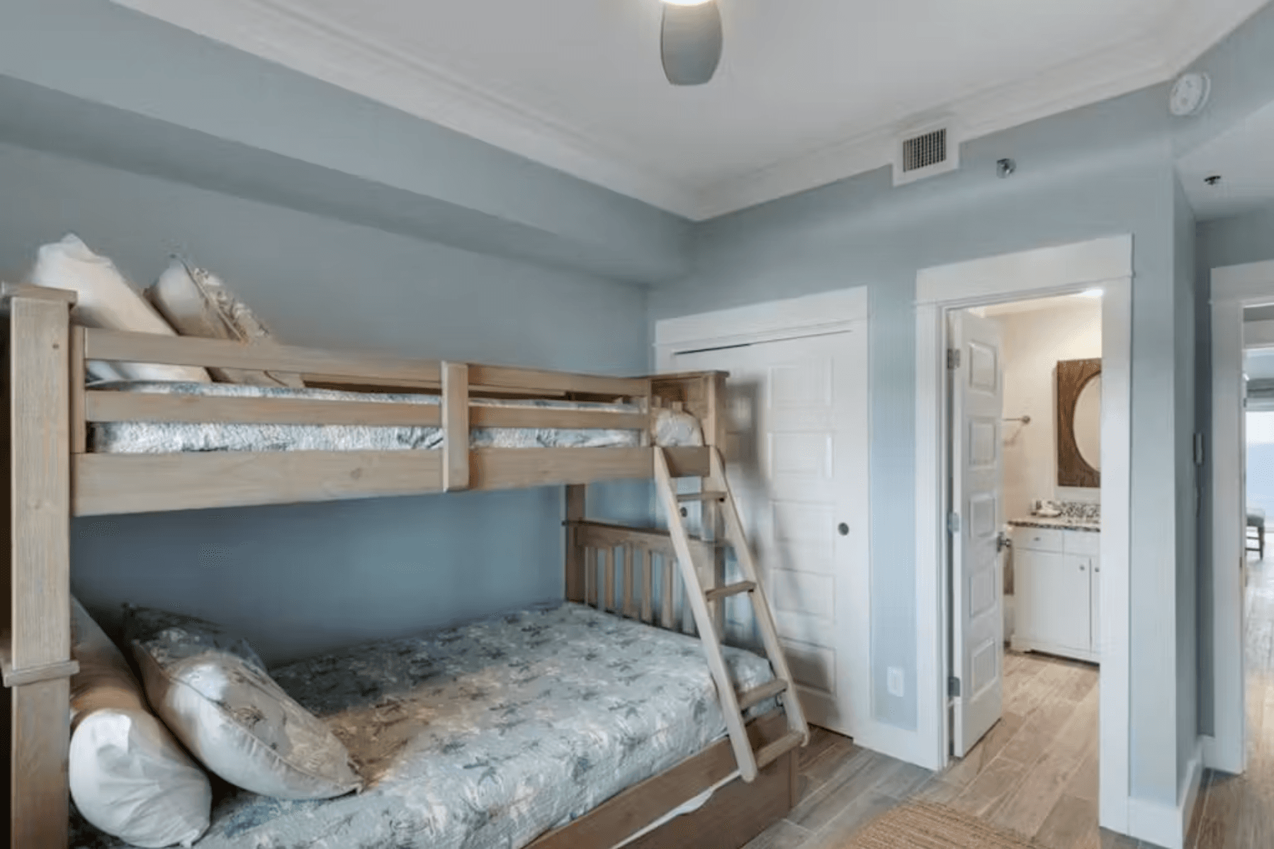 Tops'l Beach 612 Home - Image 16