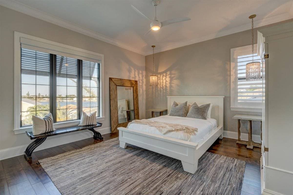 Bayside Paradise Mansion - Image 54