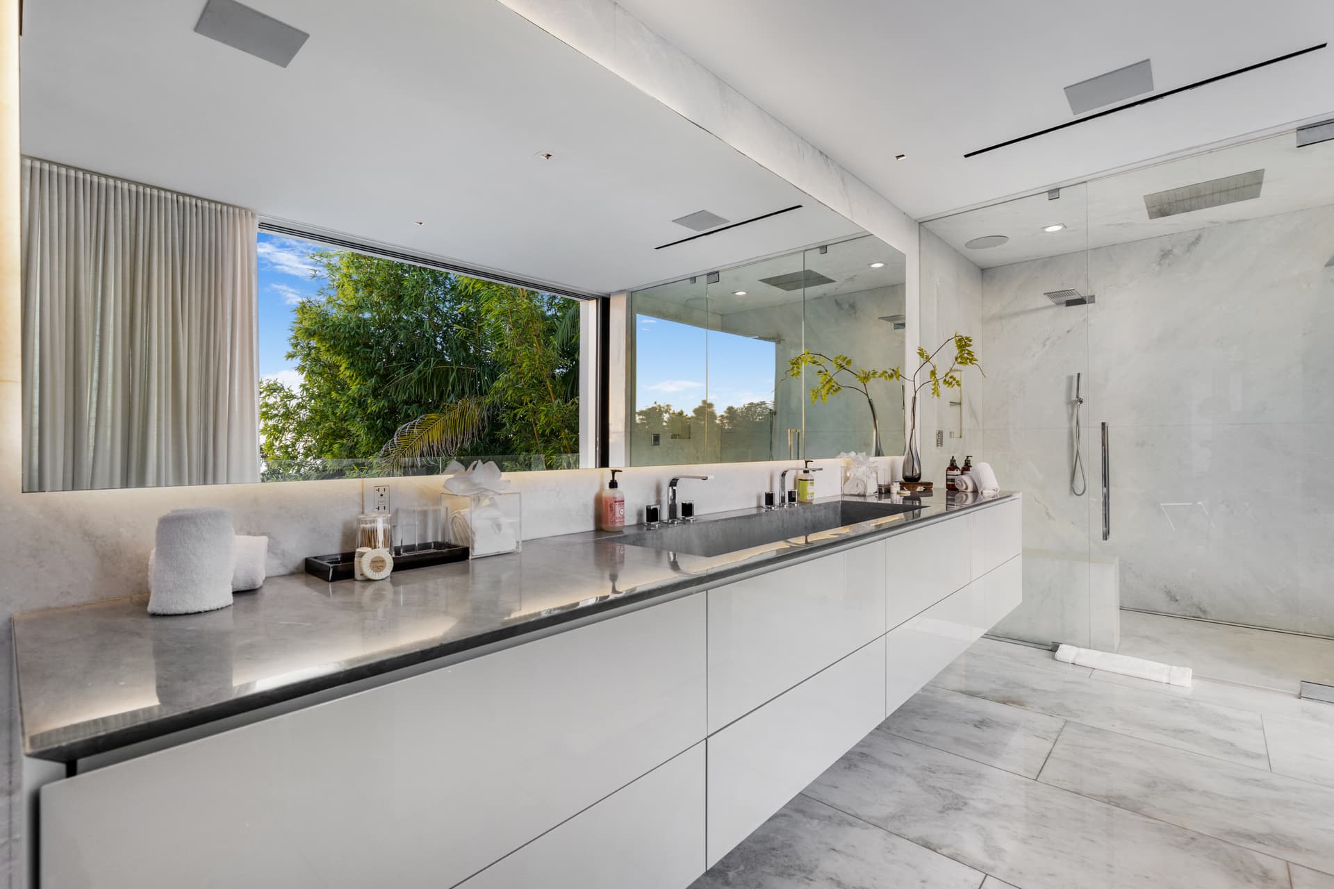 St Ives Modern - Image 21