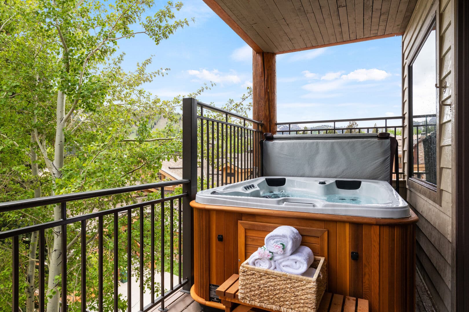 Sterling Lodge - Image 2