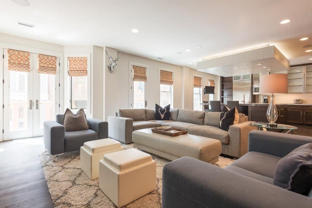 Park Haus on Main - Image 1