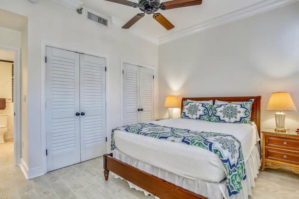 Sunset at Harbour Place - Image 19