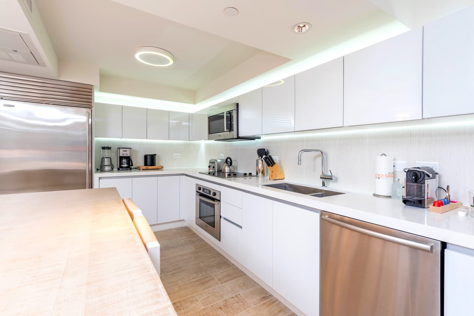 1 Hotel & Homes Condo #906 - Image 3