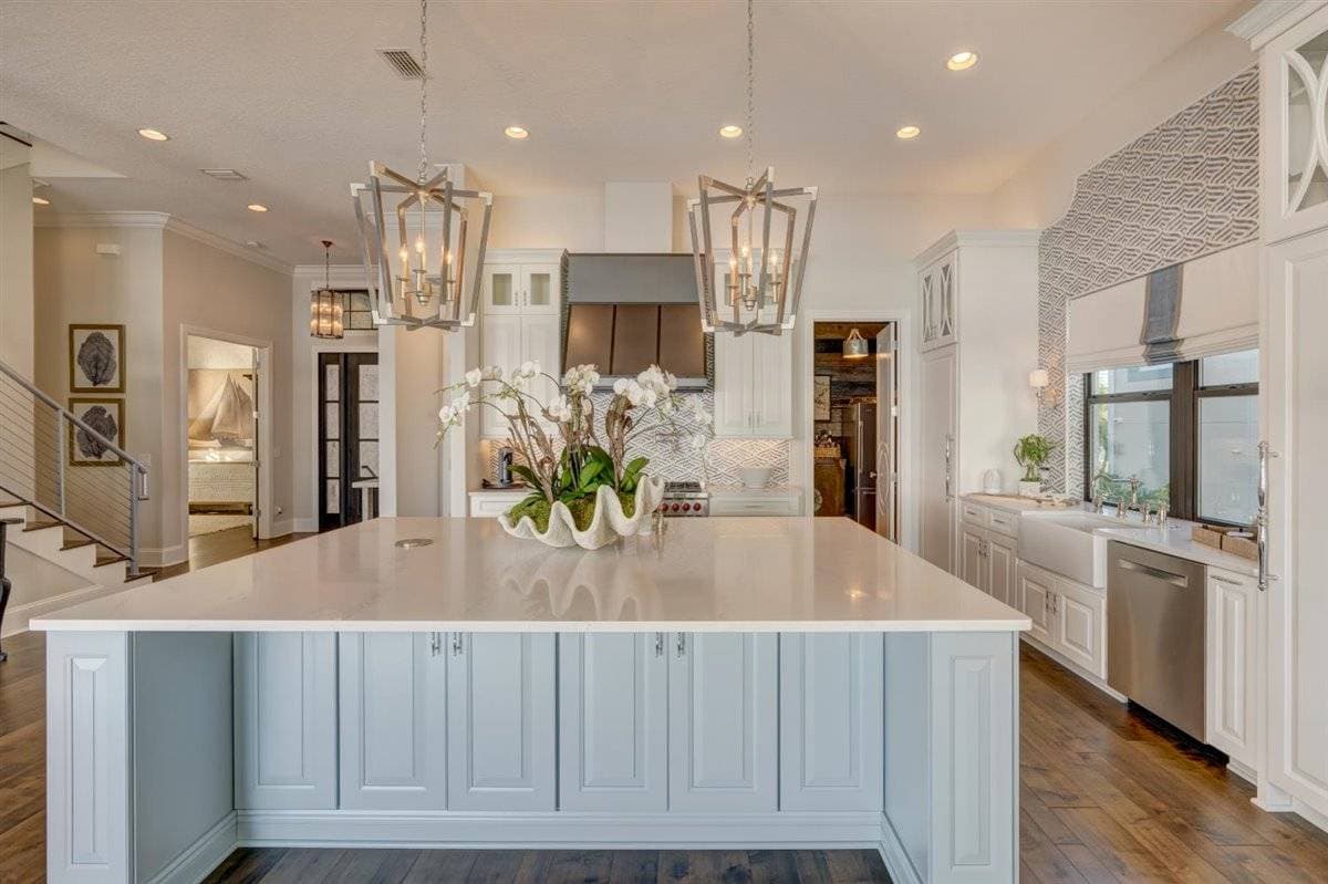 Bayside Paradise Mansion - Image 10