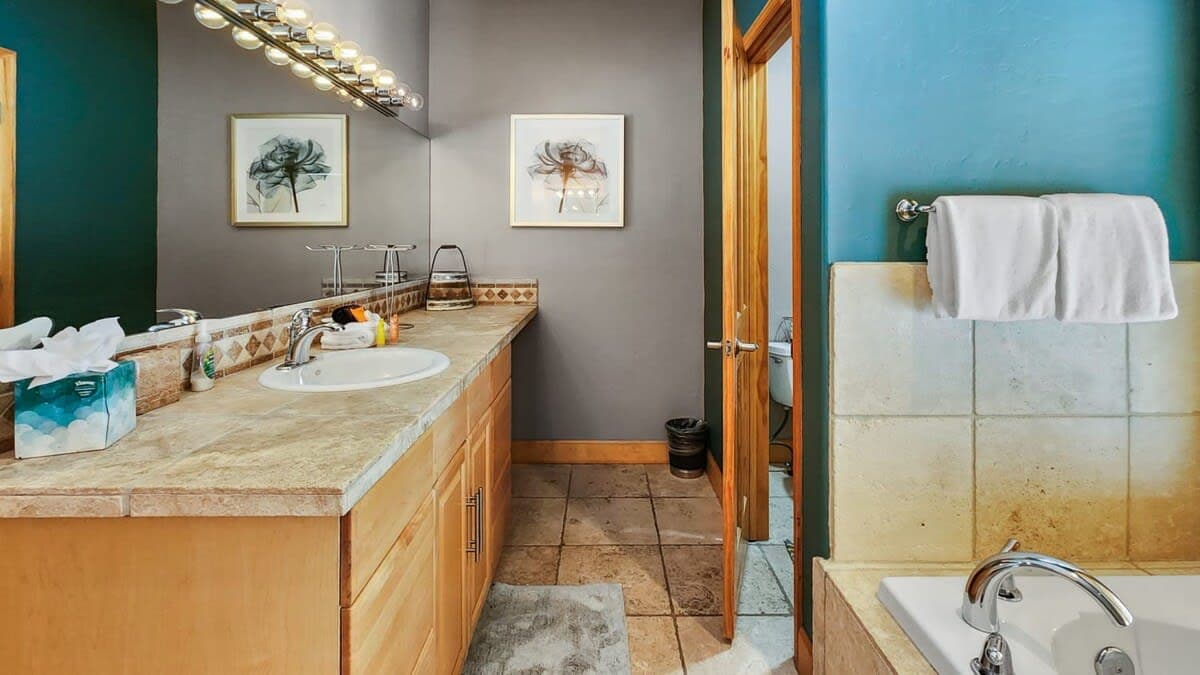 Blue River Retreat - Image 23