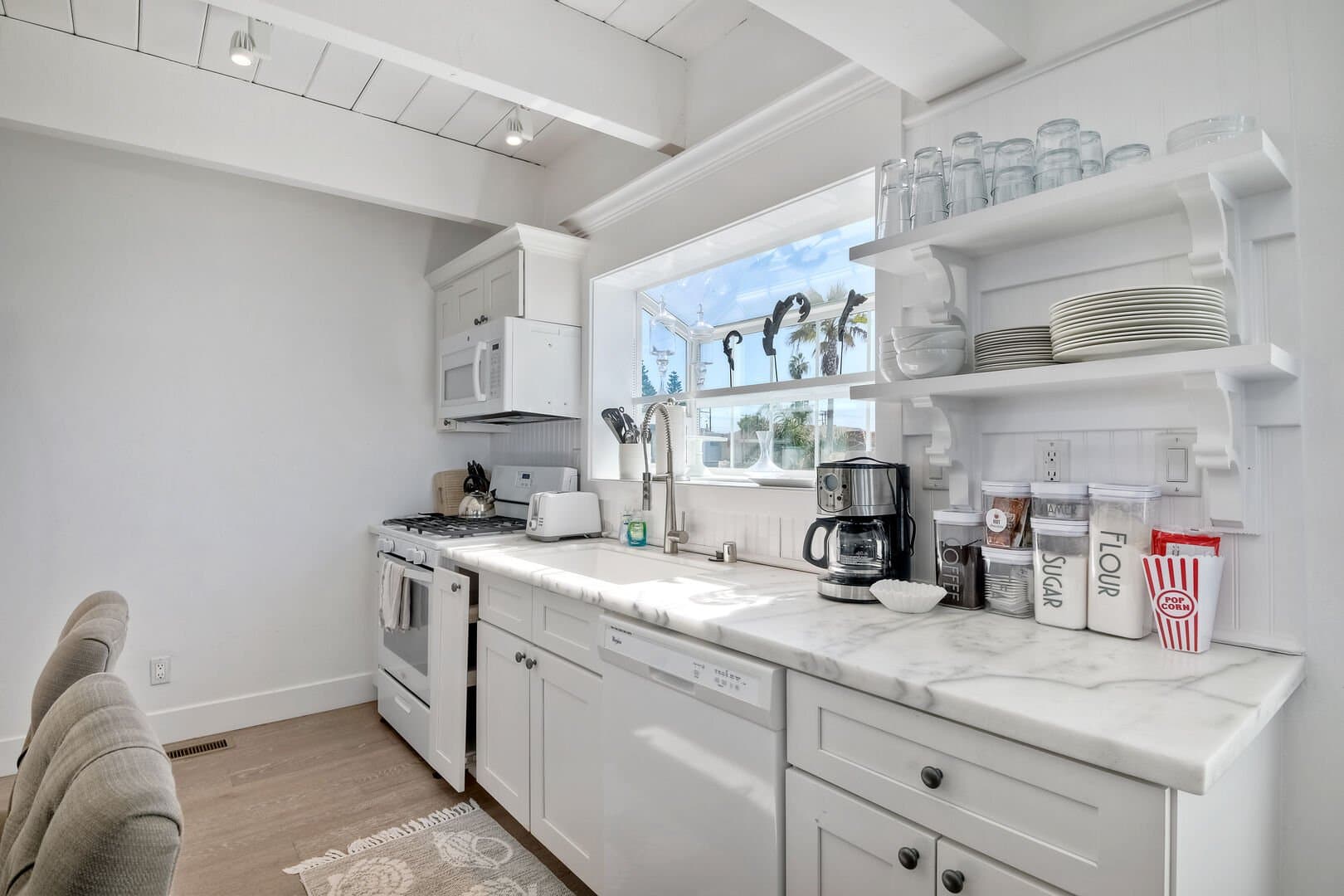 Juniper Beach Entire Home - Image 14