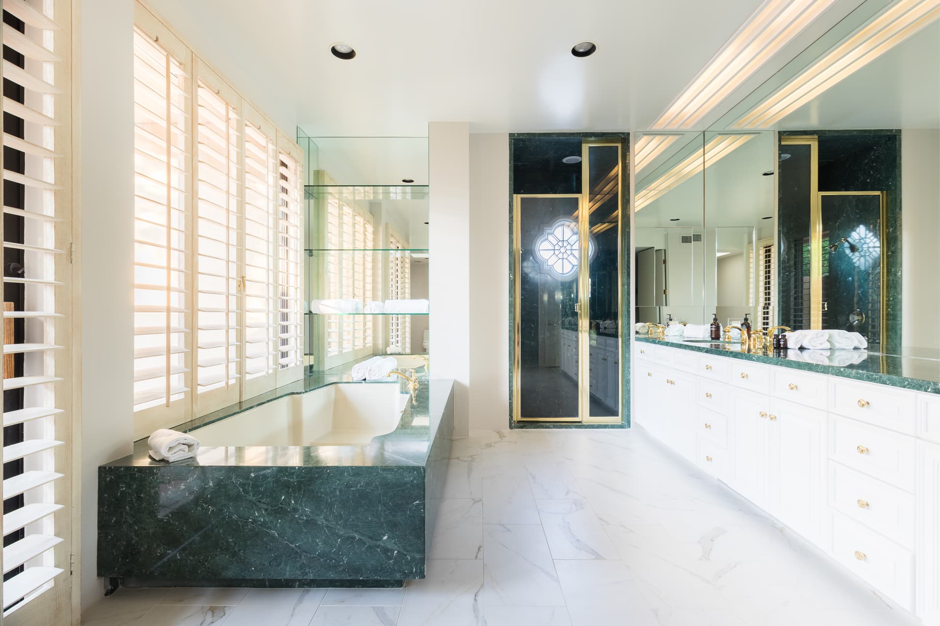 Moonshine - Image 14