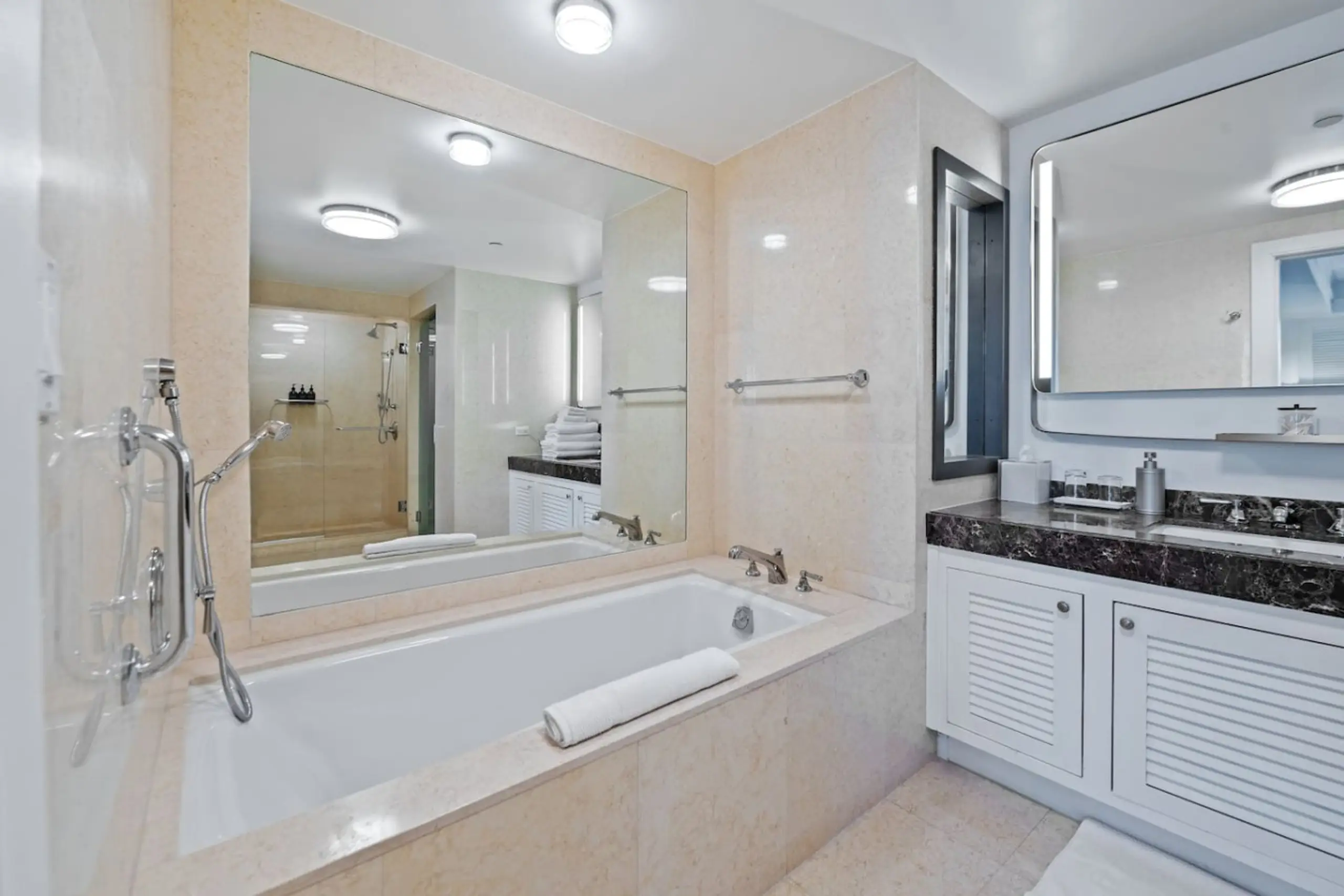 Portofino Residence #1502 at The Ritz-Carlton - Image 13