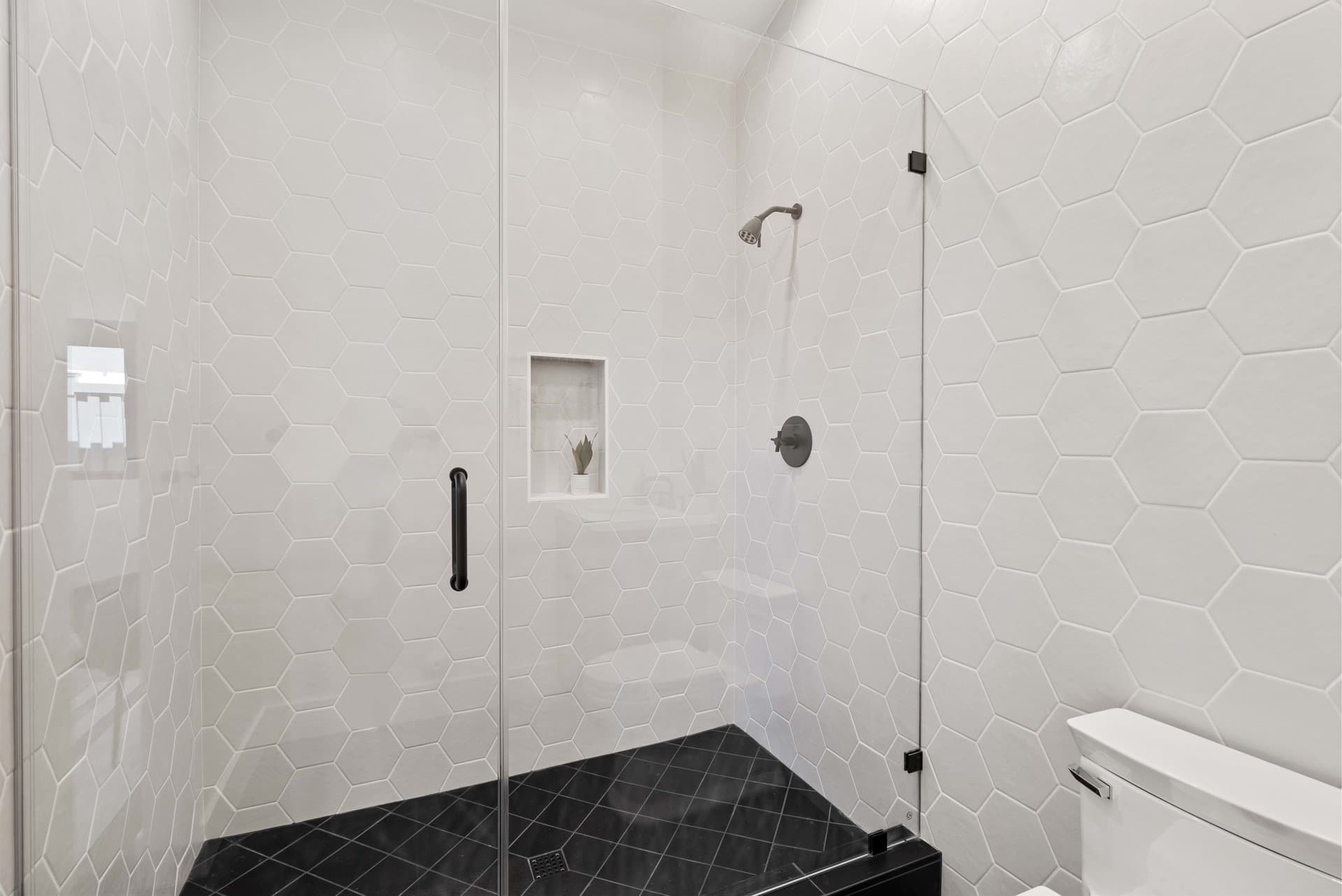 Lake Street - Image 23