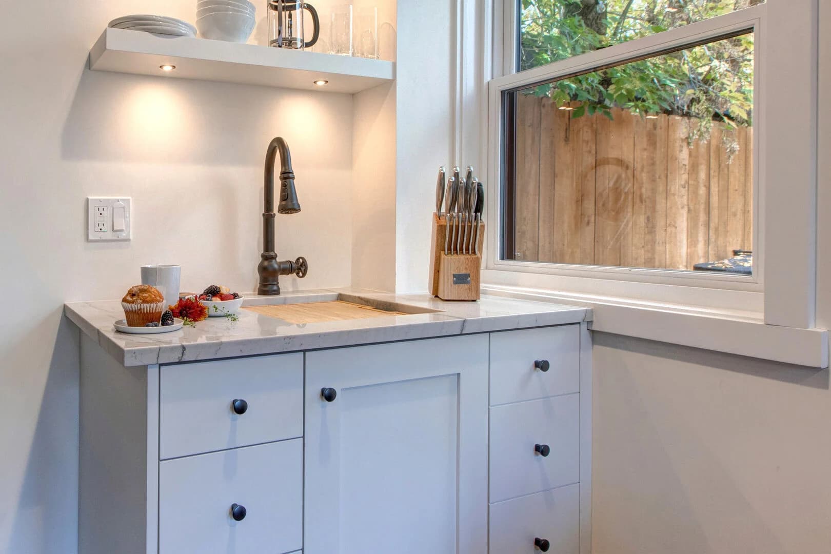 Alpine Minnie's - Image 24