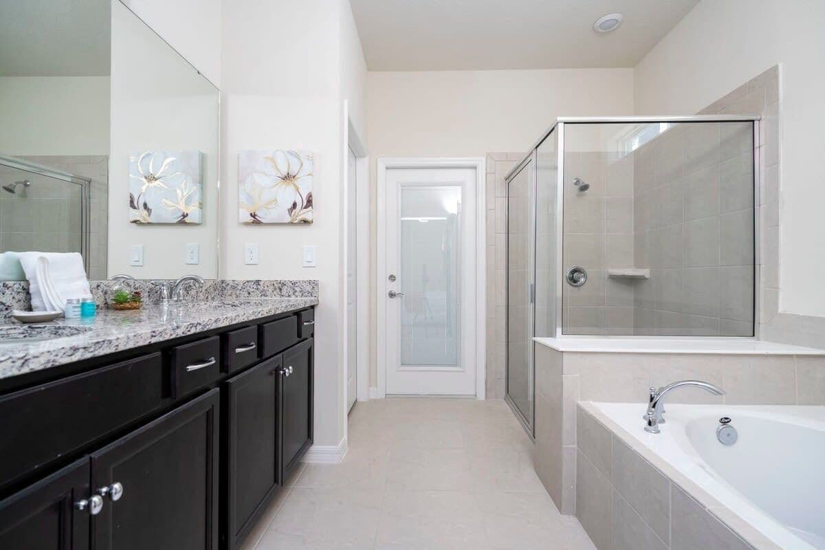 Windsor Island #4458 - Image 37