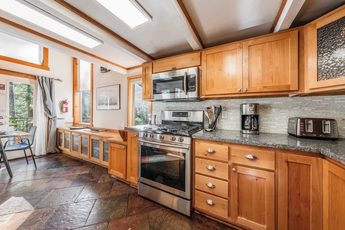 Timberline Haven - Image 10