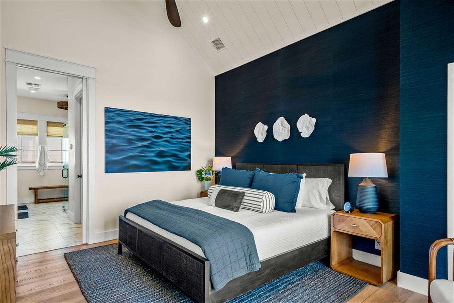 Blue Water Villa - Image 39