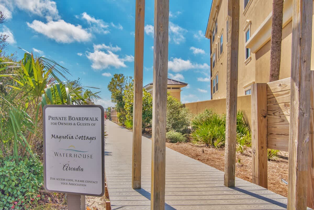 Caspian Blue Carriage - Image 11