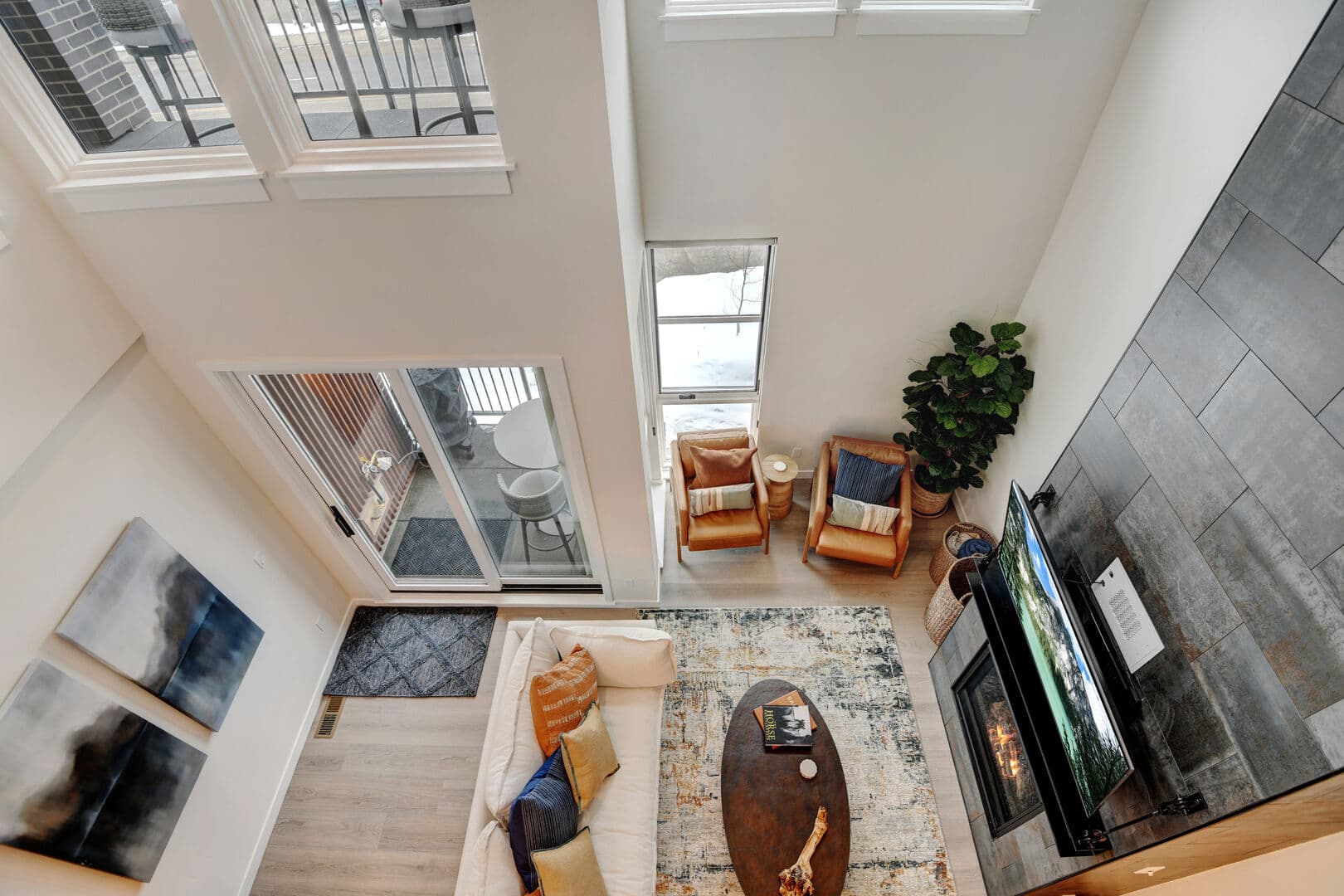 Arrow Luxury Loft #219 - Image 32