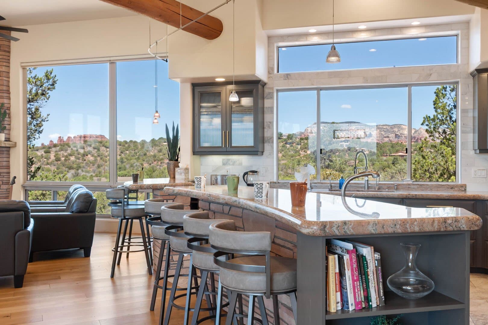 West Chateau - Image 25