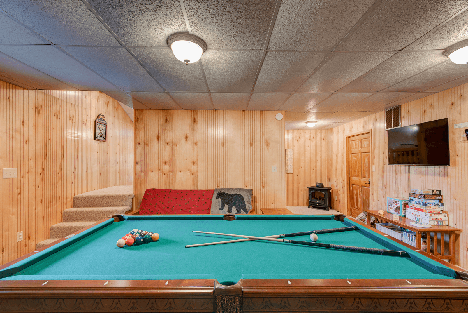 Cozy Bear Cabin - Image 29