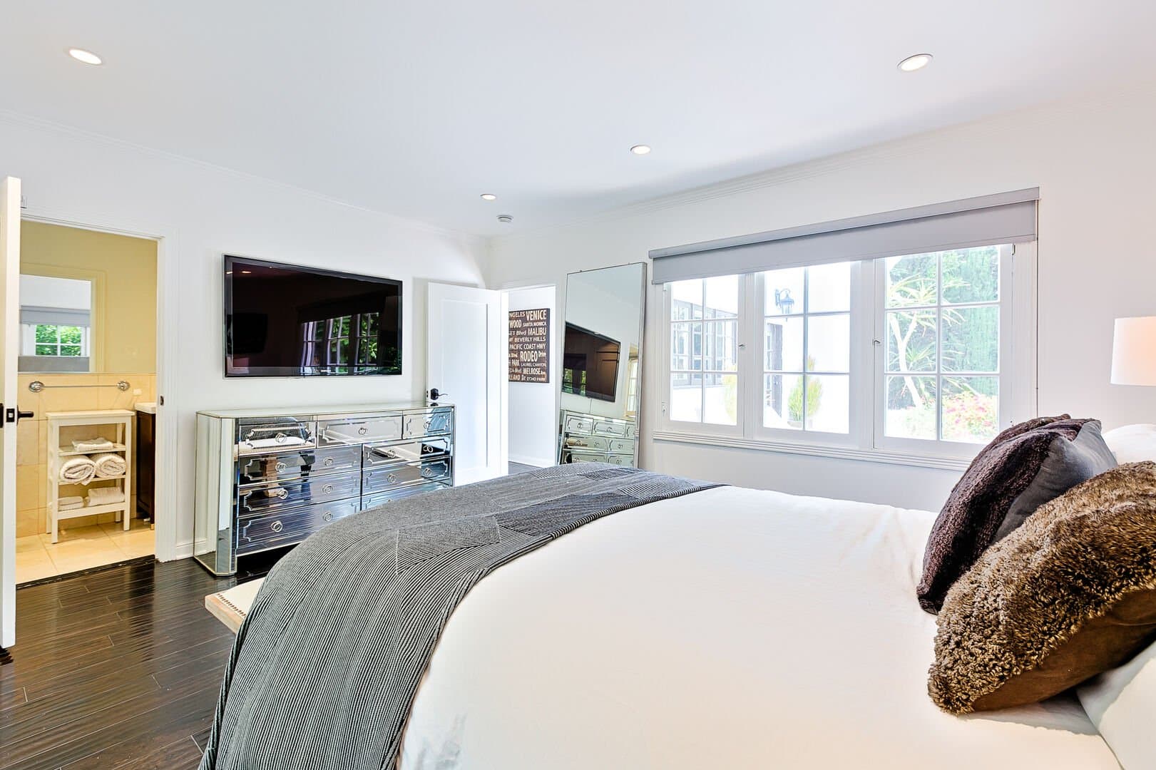 Olive Branch - Image 25