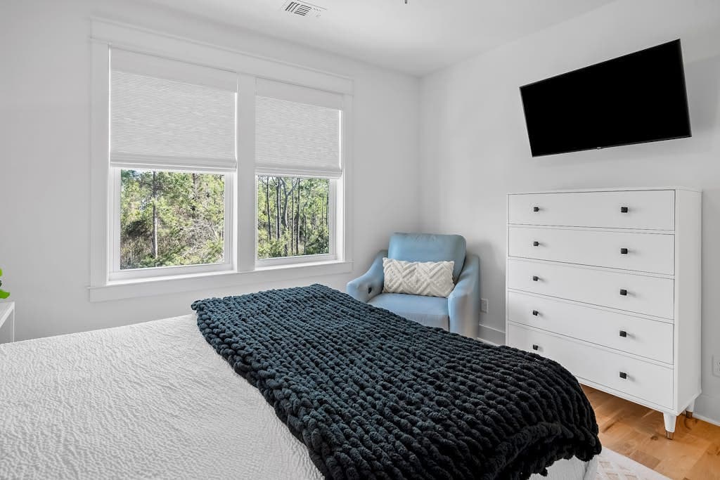 Shore Thing House - Image 26