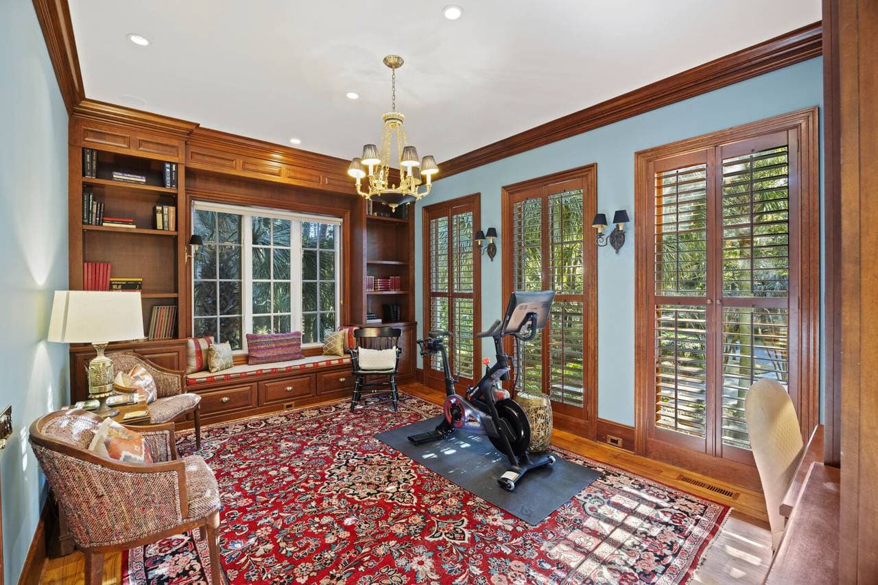 Yellow Throat Lane - Image 9