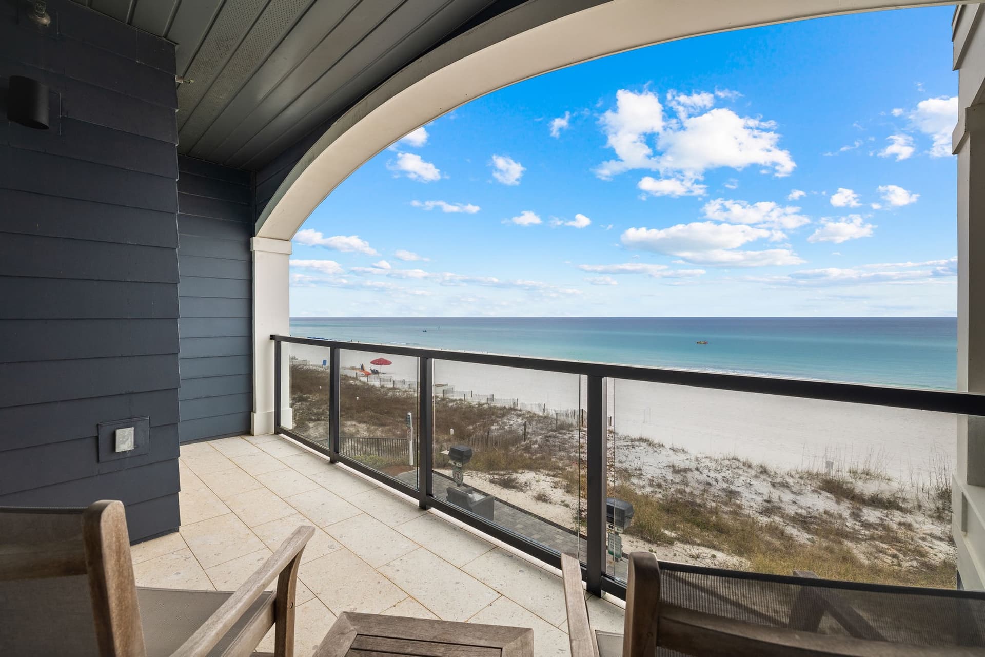 Beachside Haven - Image 19