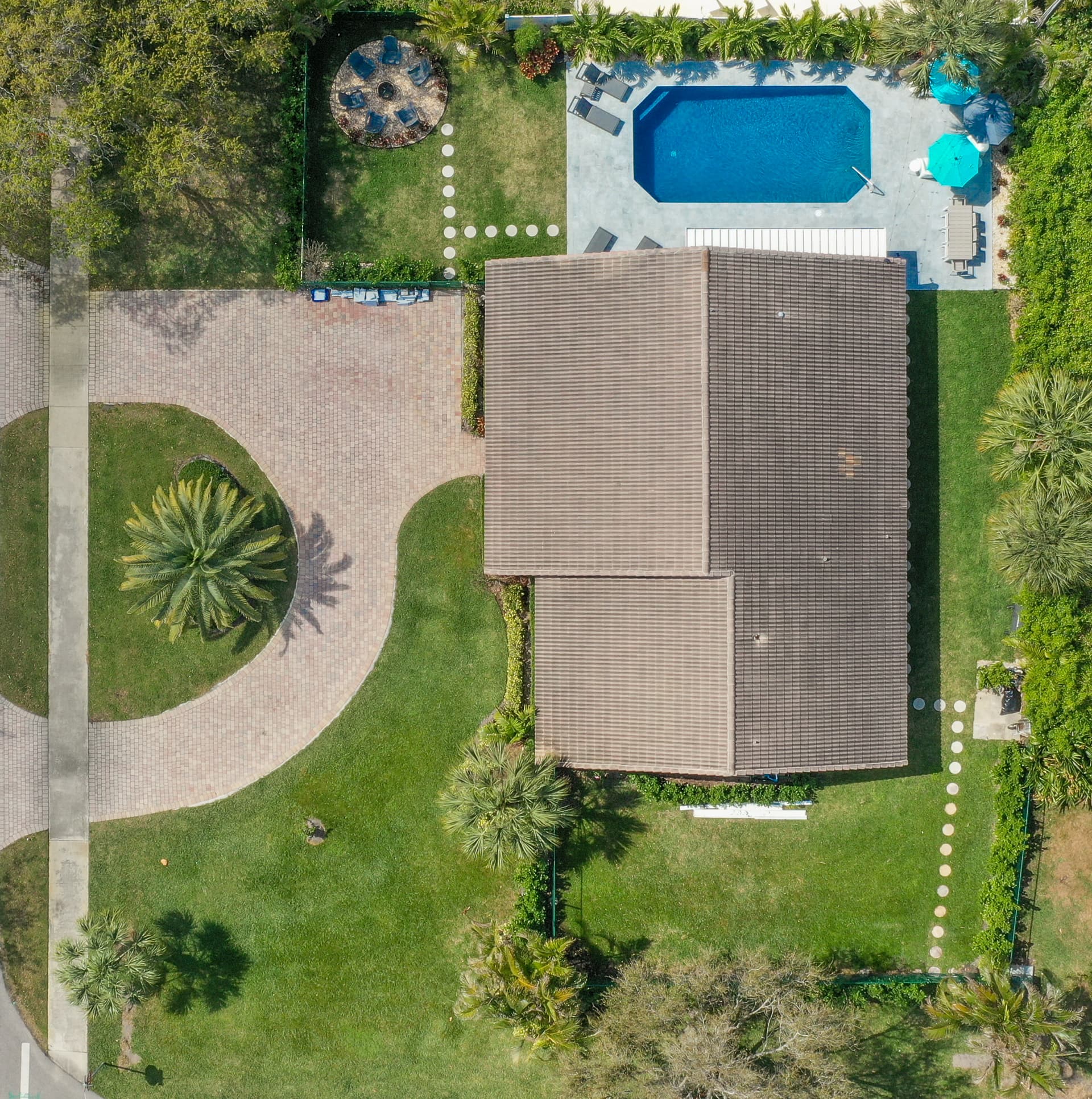 Lighthouse Point House  - Image 6