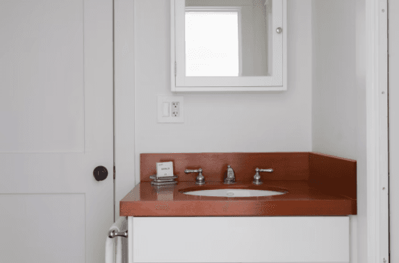 Hillside House - Image 27