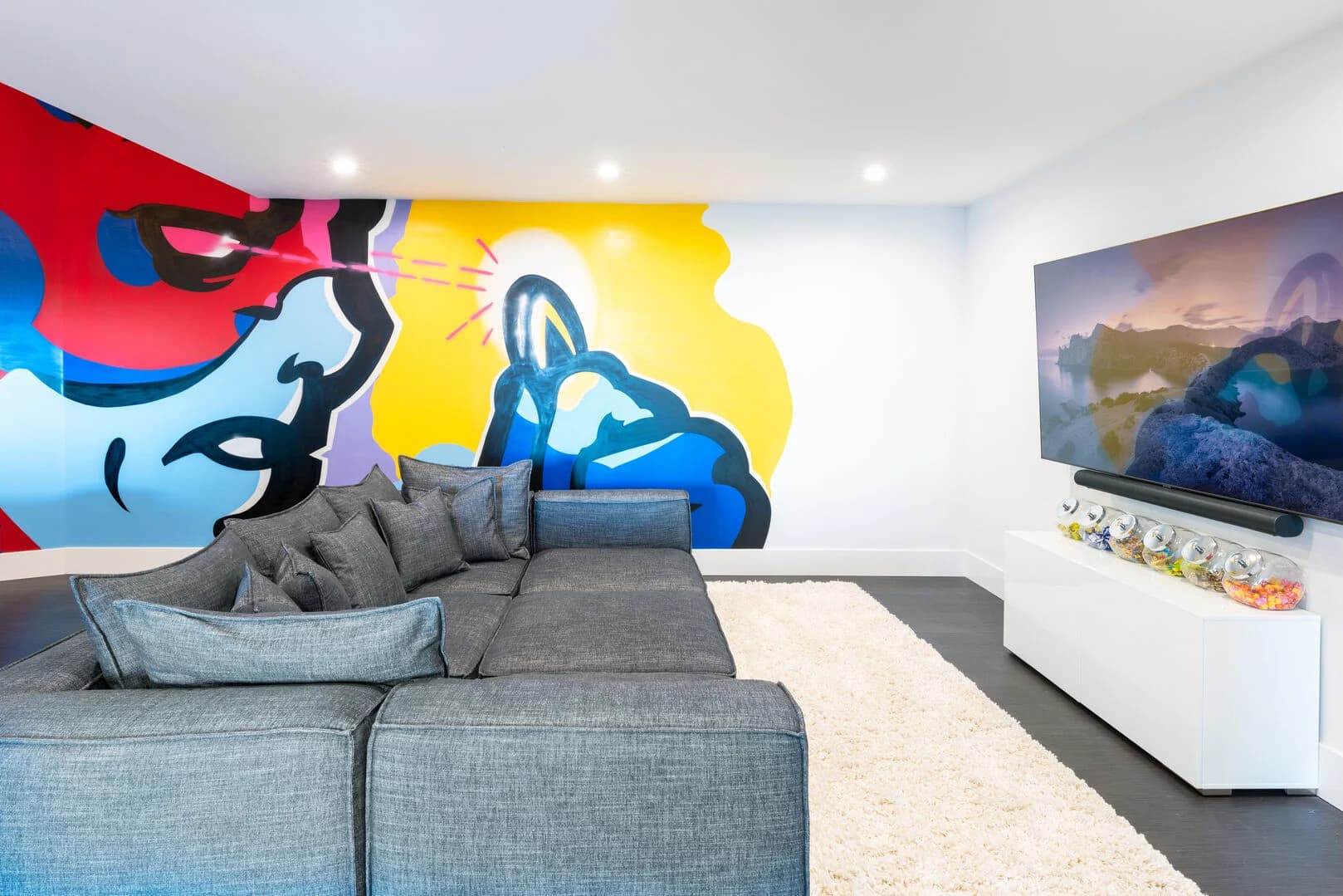 Valle Vista Manor - Image 32