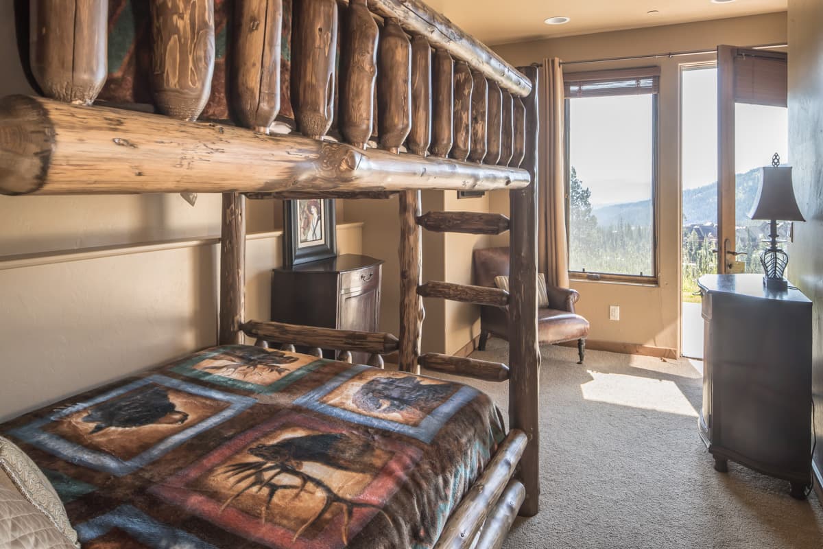 Wolf Pack Hideaway - Image 13