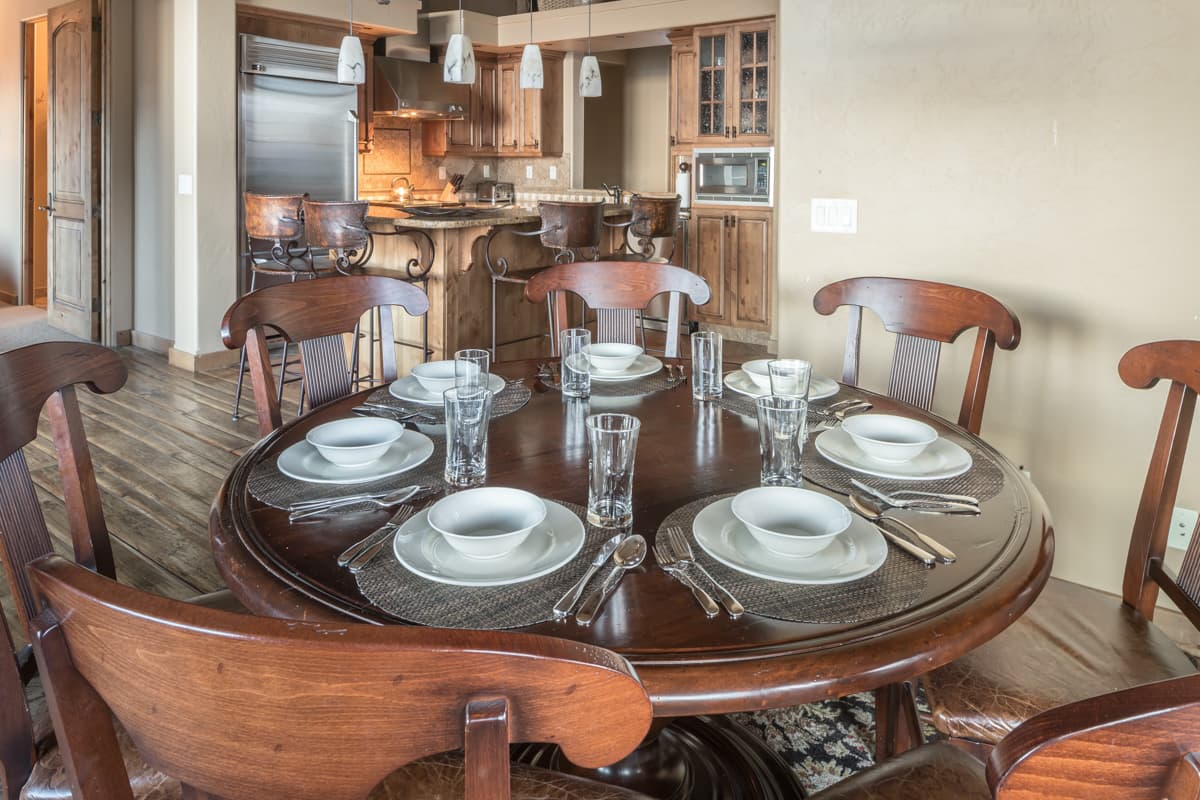 Wolf Pack Hideaway - Image 5