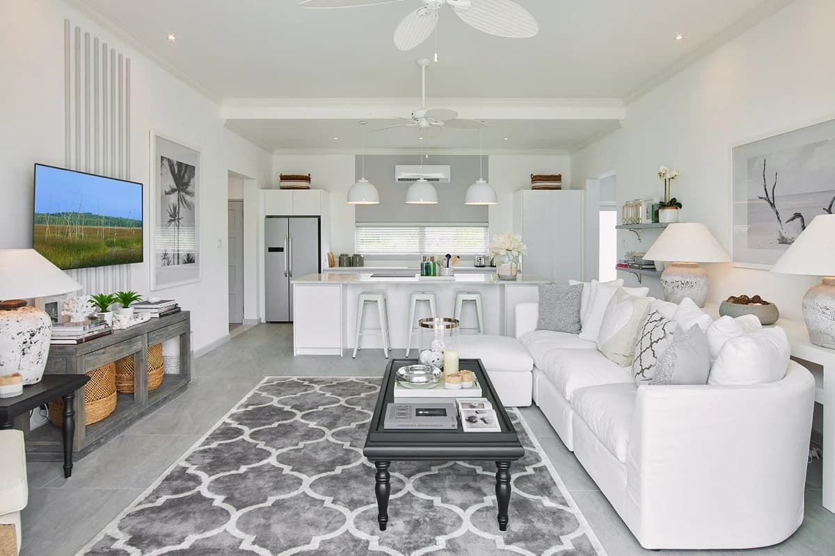 Footprints South - Image 4