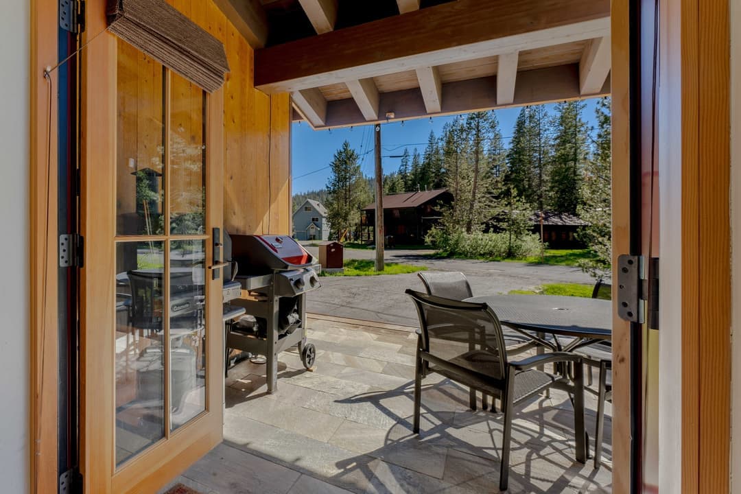 Soda Springs Ski & Lake Retreat - Image 29