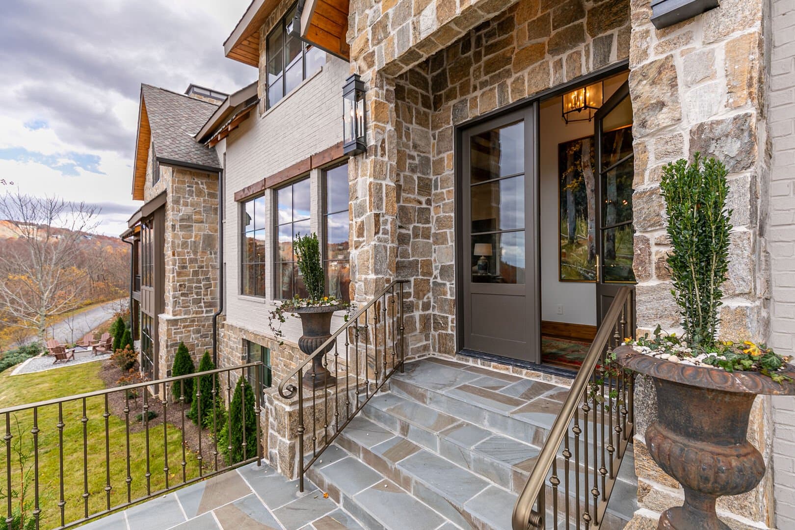 Antler Trail Lodge - Image 51