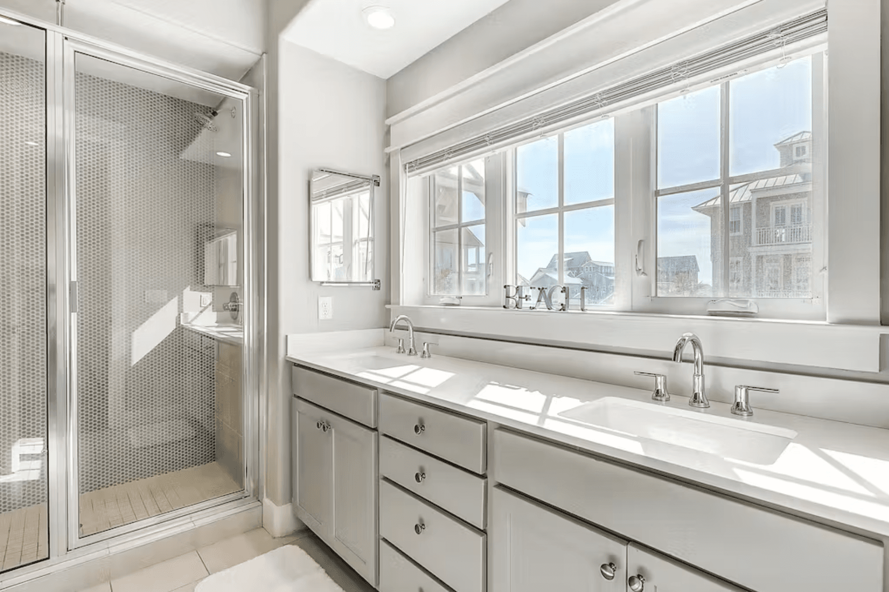 Top of the Shoreline - Image 18