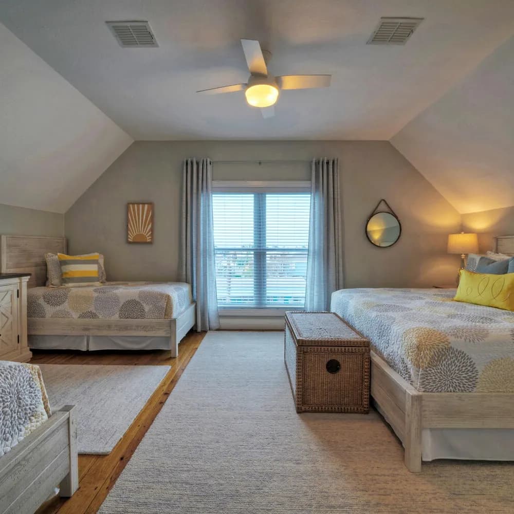 Moxy's Beach House - Image 33