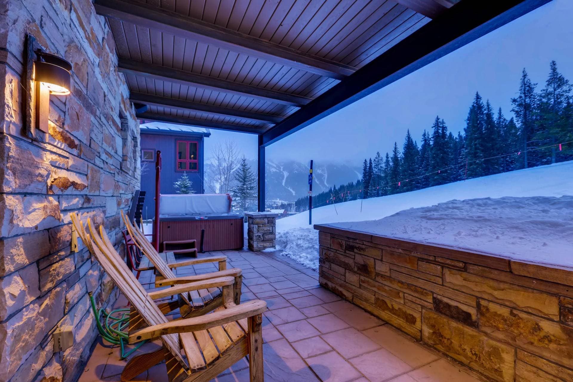 Warming Hut - Image 46