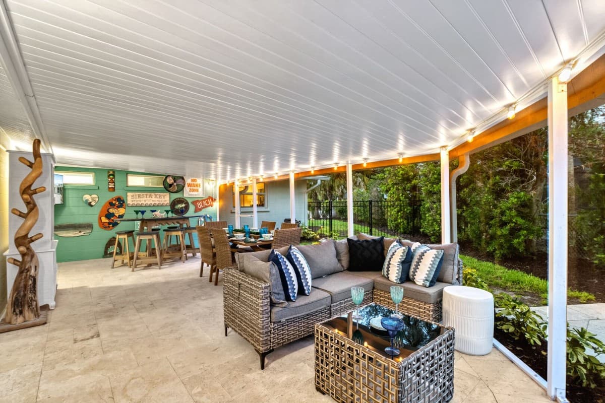 Beach Palm House - Image 42