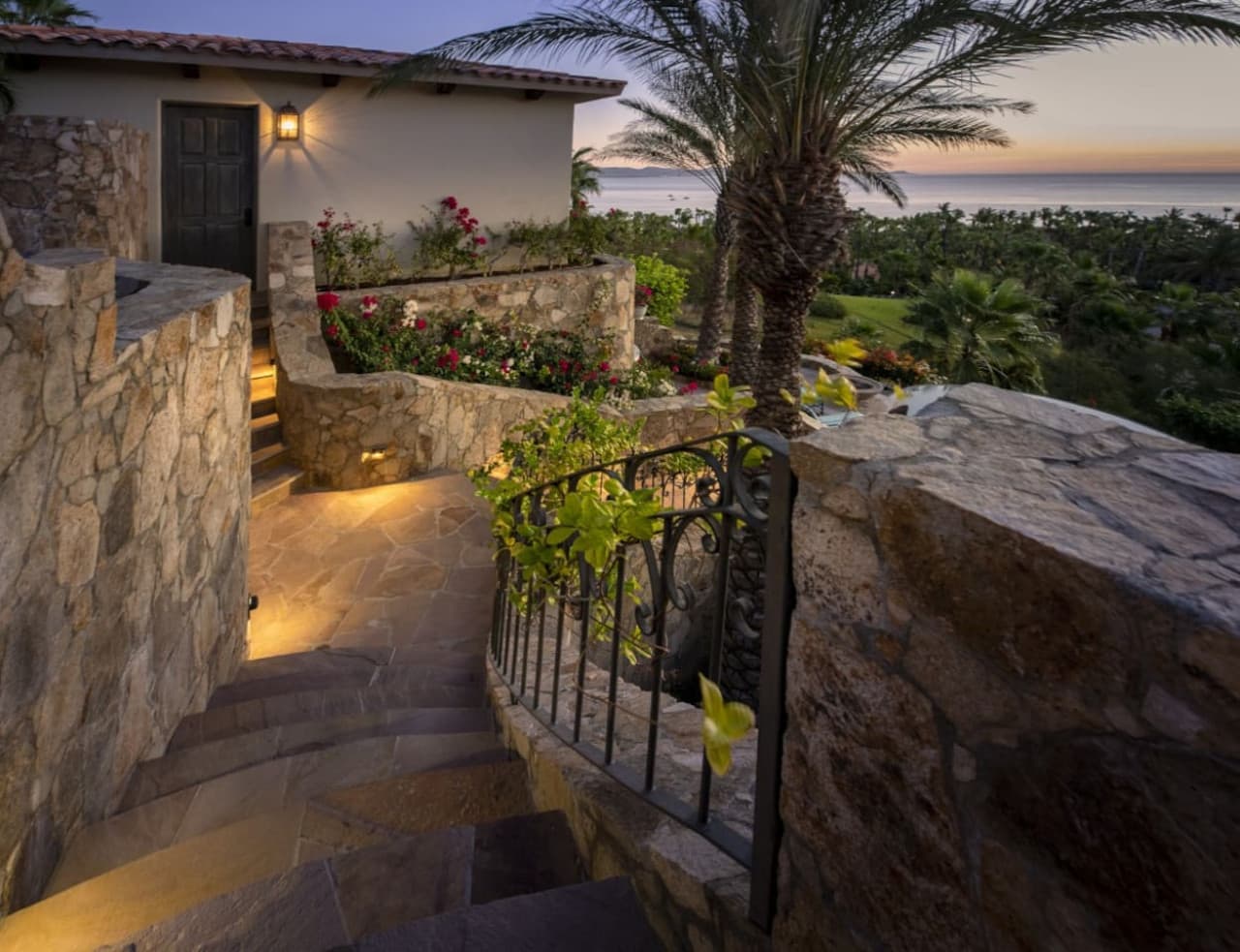 Stunning Palmilla Villa - Image 12